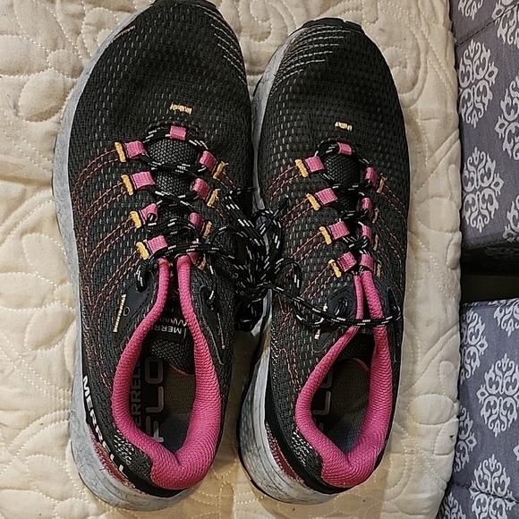 Merrell Fly Strike Women's Black and Pink Trail Runners - Picture 3 of 8